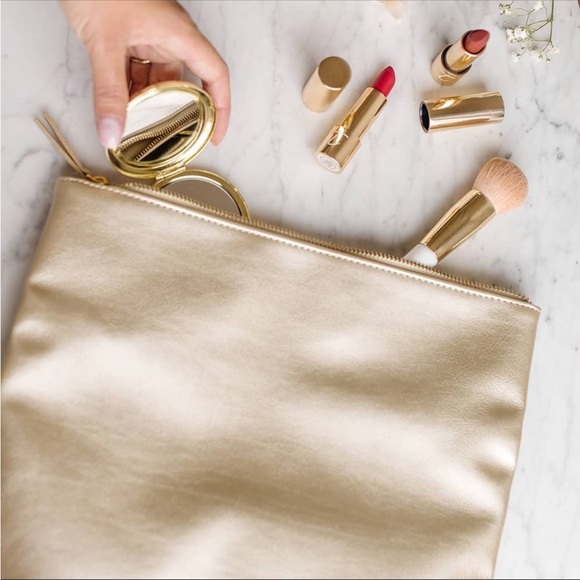 Fawn design fold over gold clutch-jilly box NWOT - Picture 5 of 6